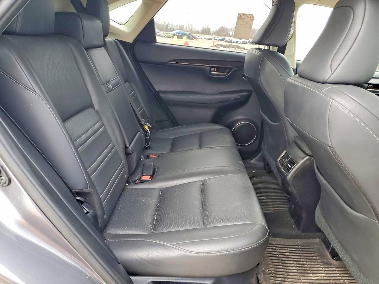 2015 LEXUS NX 300H — Фото 10 из 12