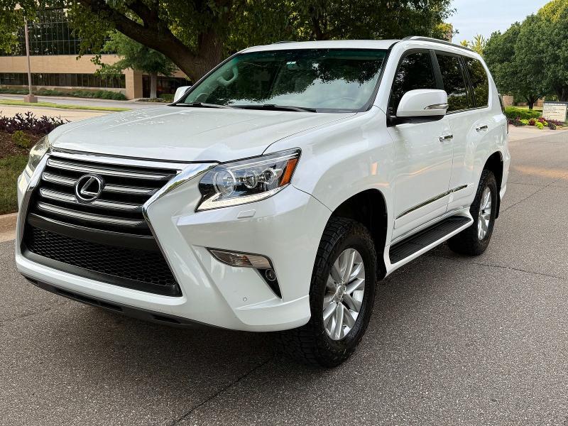 2015 LEXUS GX 460 — Фото 2 из 10
