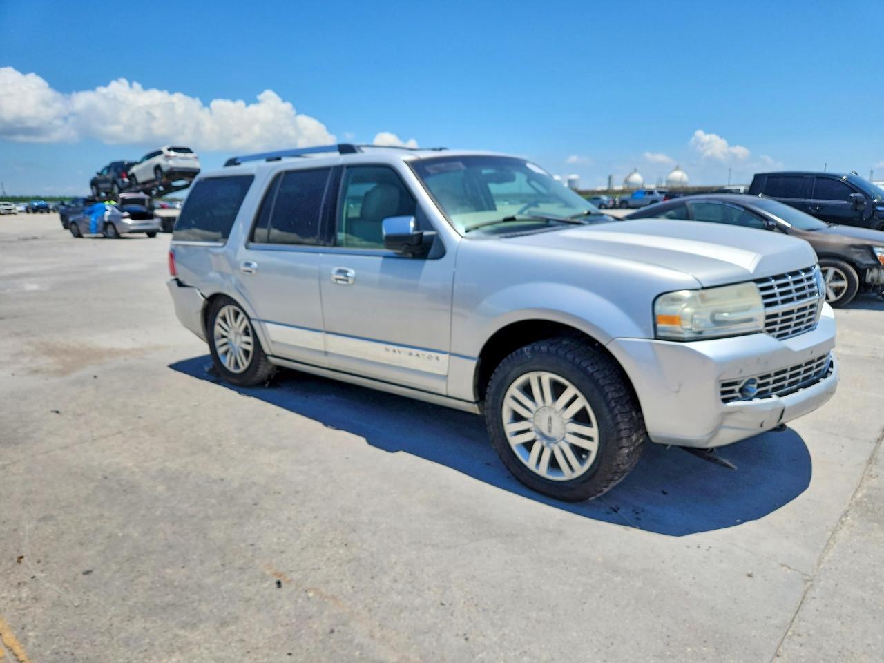 2013 LINCOLN NAVIGATOR — Фото 4 из 13