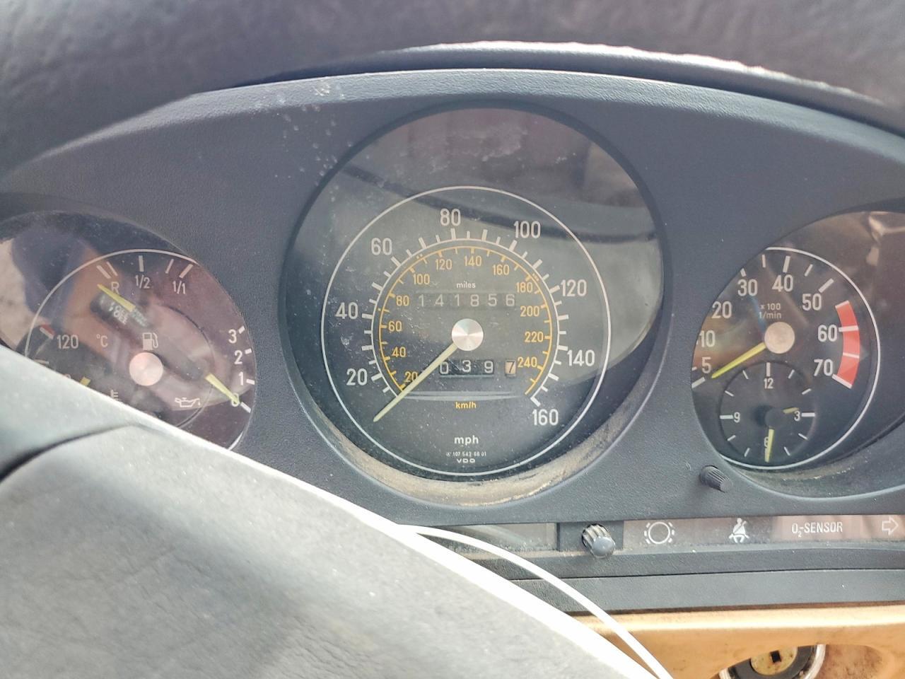 1984 MERCEDES-BENZ 380 SL — Фото 9 из 12