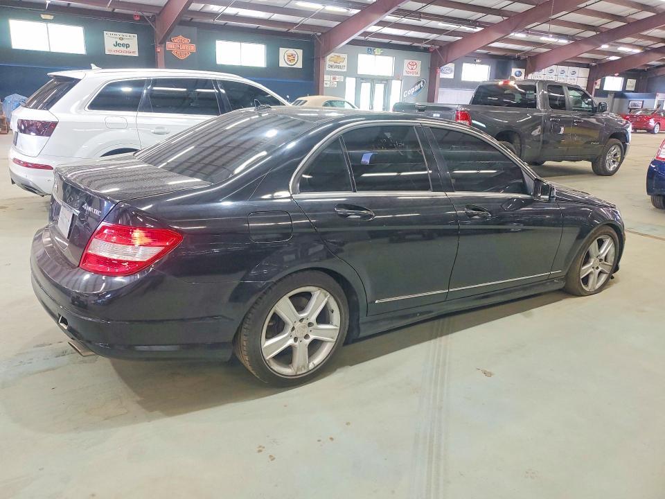 2011 MERCEDES-BENZ C 300 4MATIC — Фото 3 из 12