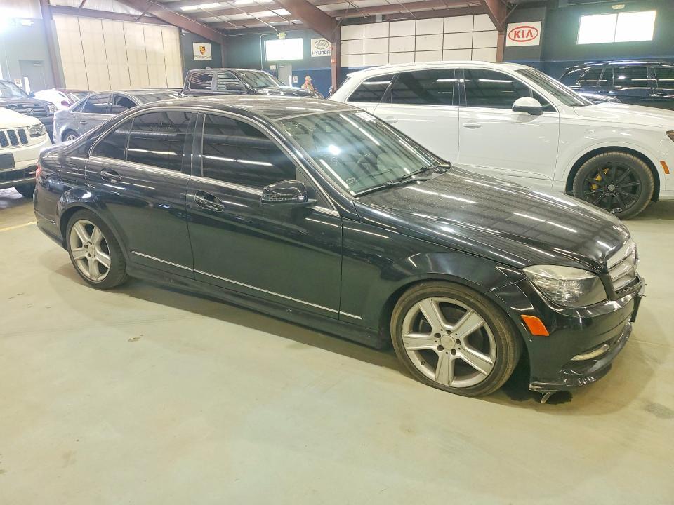 2011 MERCEDES-BENZ C 300 4MATIC — Фото 4 из 12