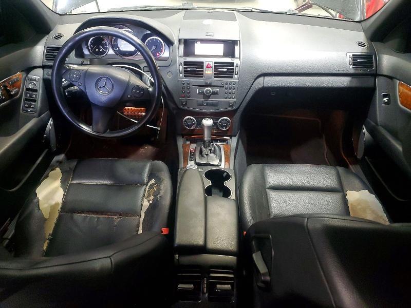 2011 MERCEDES-BENZ C 300 4MATIC — Фото 8 из 12