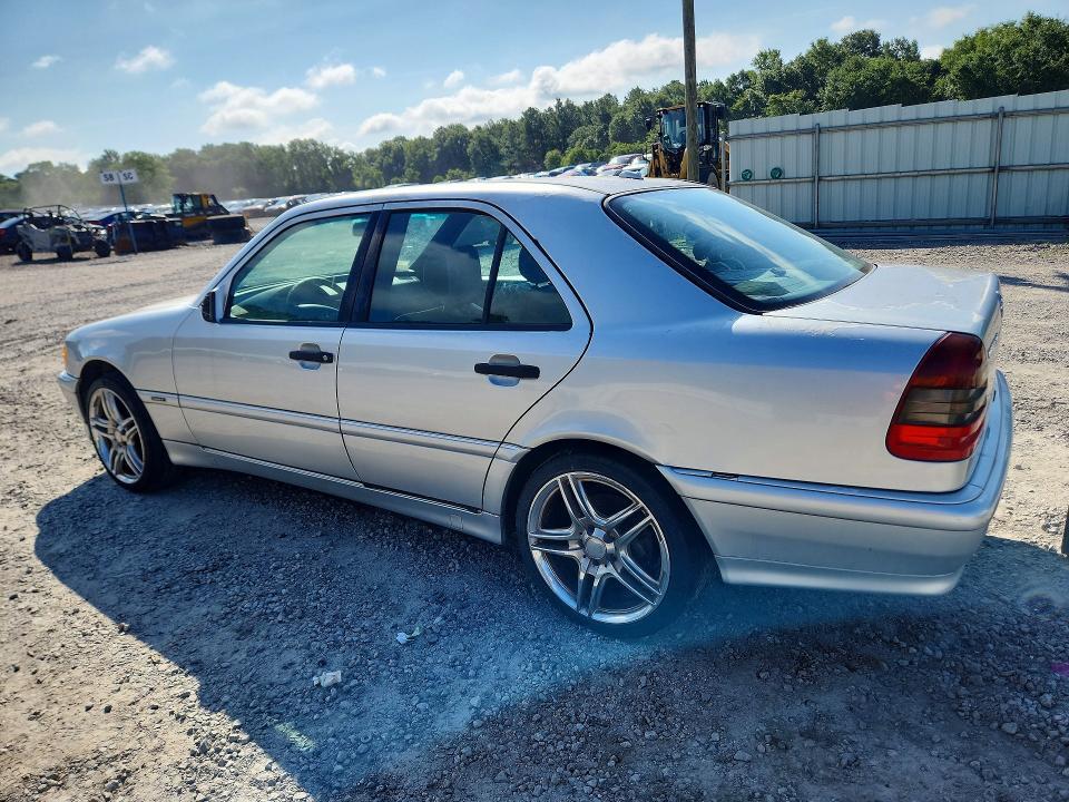 2000 MERCEDES-BENZ C 230 — Фото 2 из 12