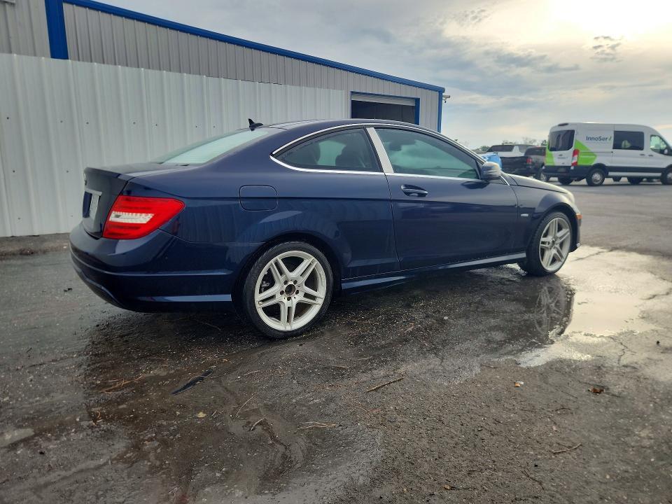 2012 MERCEDES-BENZ C 250 — Фото 3 из 13