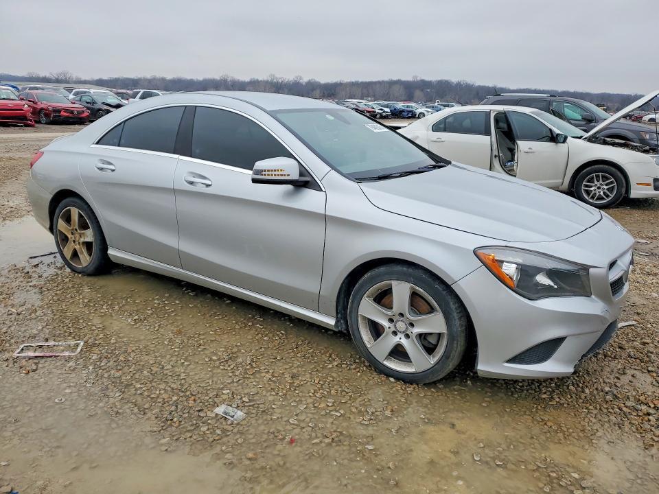 2015 MERCEDES-BENZ CLA 250 — Фото 4 из 12