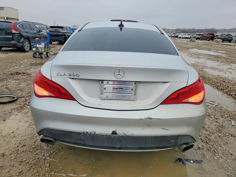 2015 MERCEDES-BENZ CLA 250 — Фото 6 из 12