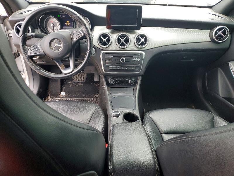 2015 MERCEDES-BENZ CLA 250 — Фото 8 из 12