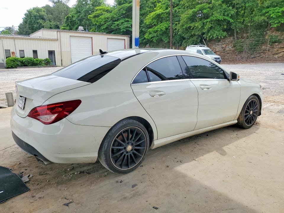 2014 MERCEDES-BENZ CLA 250 — Фото 3 из 12
