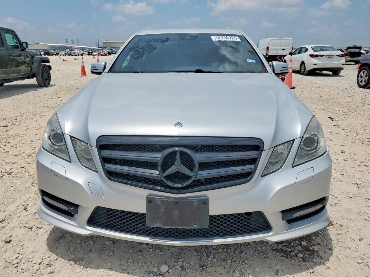 2012 MERCEDES-BENZ E 550 4MATIC — Фото 5 из 12