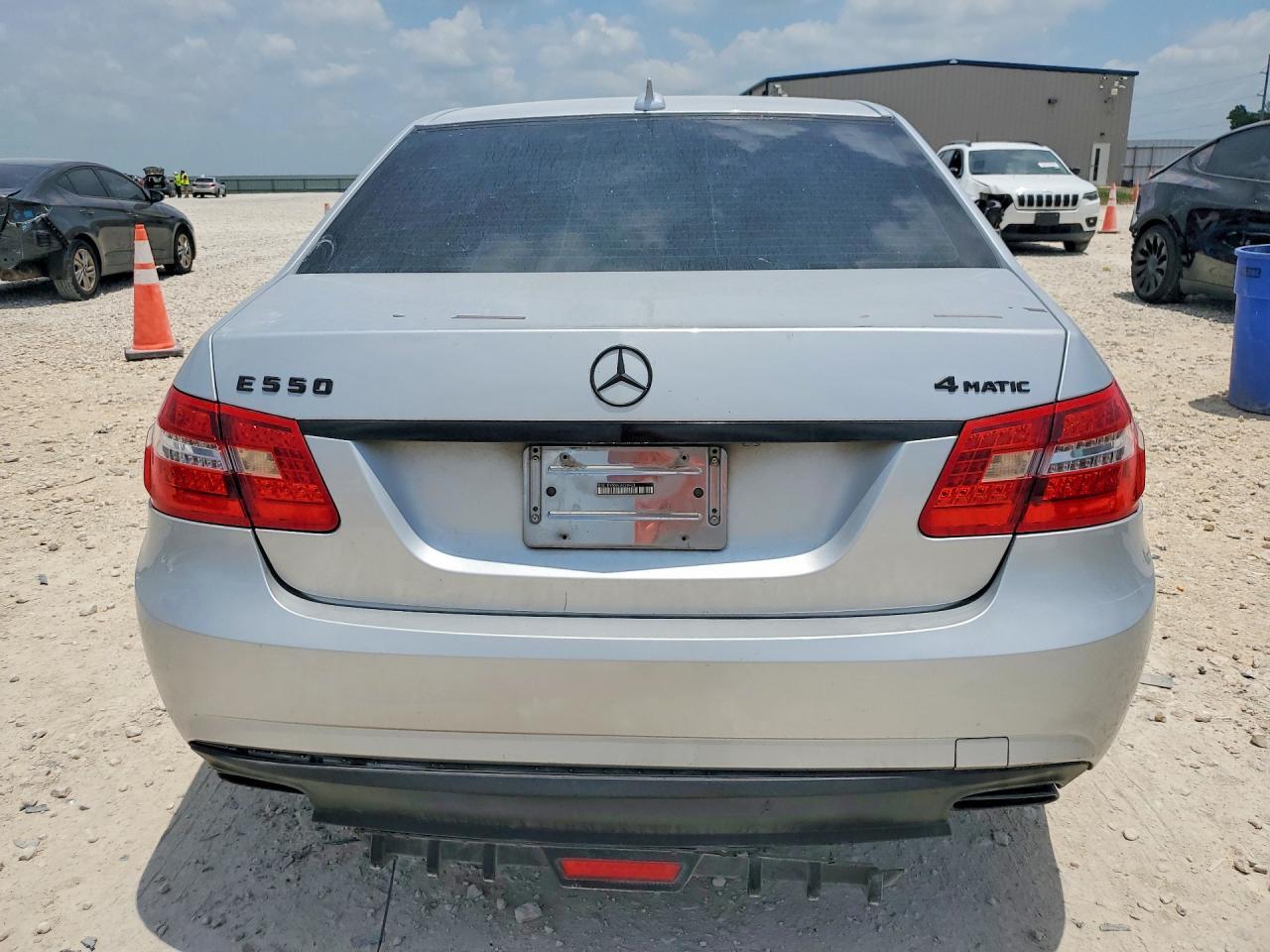 2012 MERCEDES-BENZ E 550 4MATIC — Фото 6 из 12