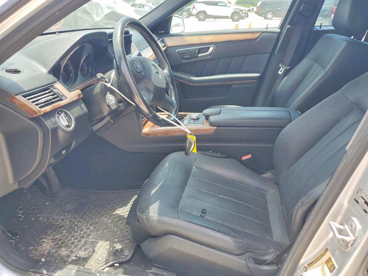 2012 MERCEDES-BENZ E 550 4MATIC — Фото 7 из 12