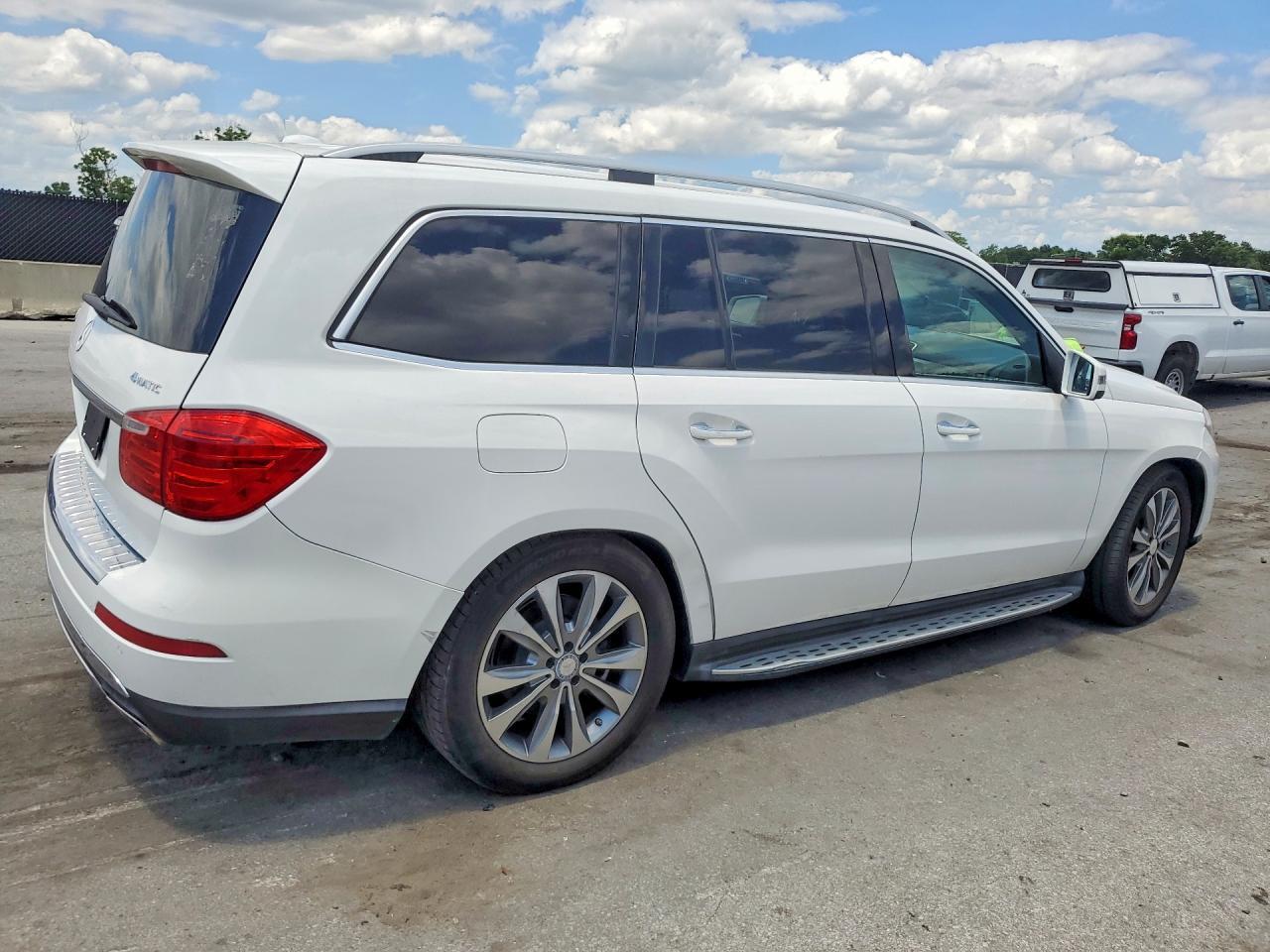 2014 MERCEDES-BENZ GL 450 4MATIC — Фото 3 из 13