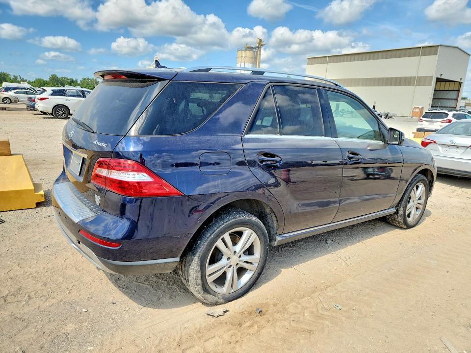 2015 MERCEDES-BENZ ML 350 4MATIC — Фото 3 из 13