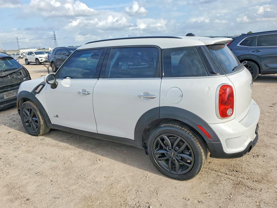 WMWZC5C54DWP31601 2013 MINI COOPER photo no. 2