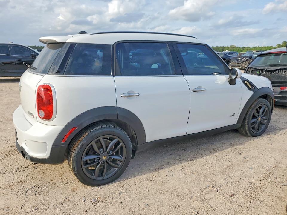 WMWZC5C54DWP31601 2013 MINI COOPER photo no. 3