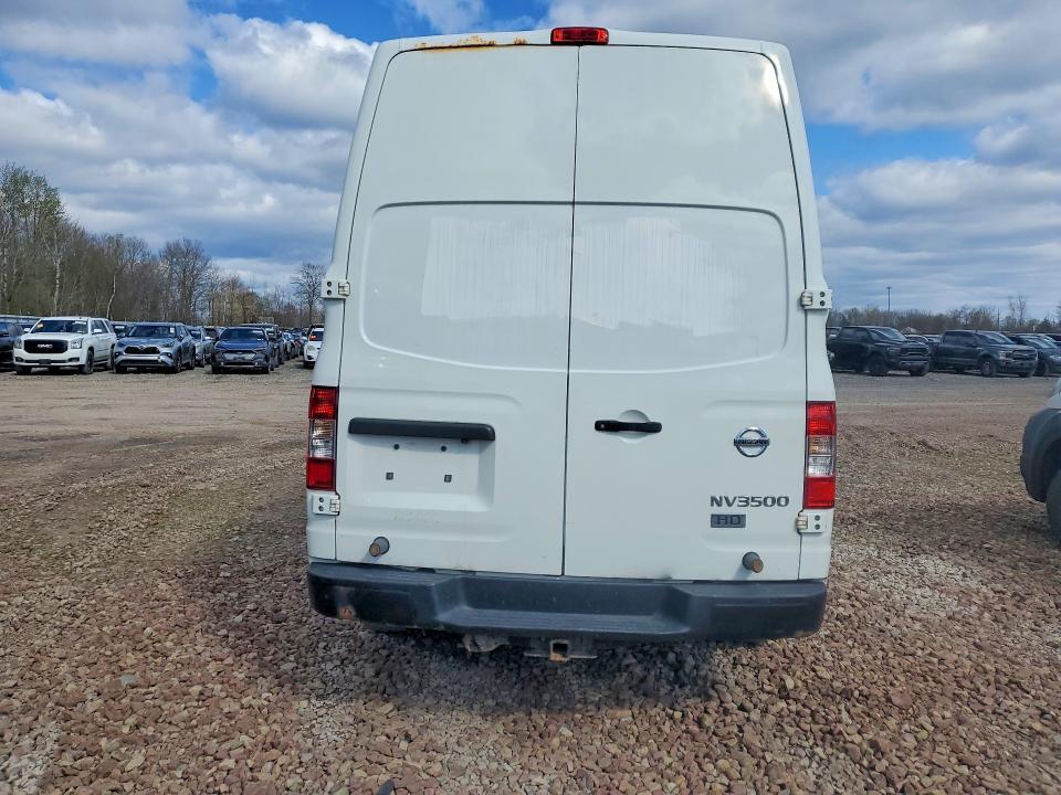 2015 NISSAN NV 3500 HD S — Фото 6 из 13