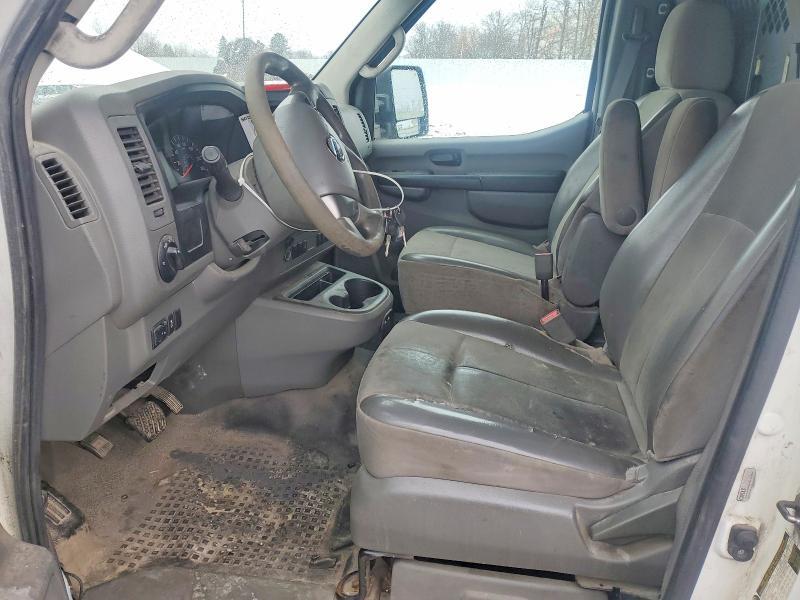 2015 NISSAN NV 3500 HD S — Фото 7 из 13