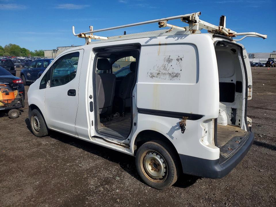 2015 NISSAN NV200 S — Фото 2 из 14