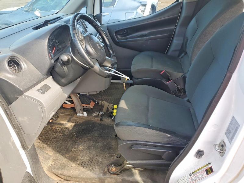 2015 NISSAN NV200 S — Фото 7 из 14