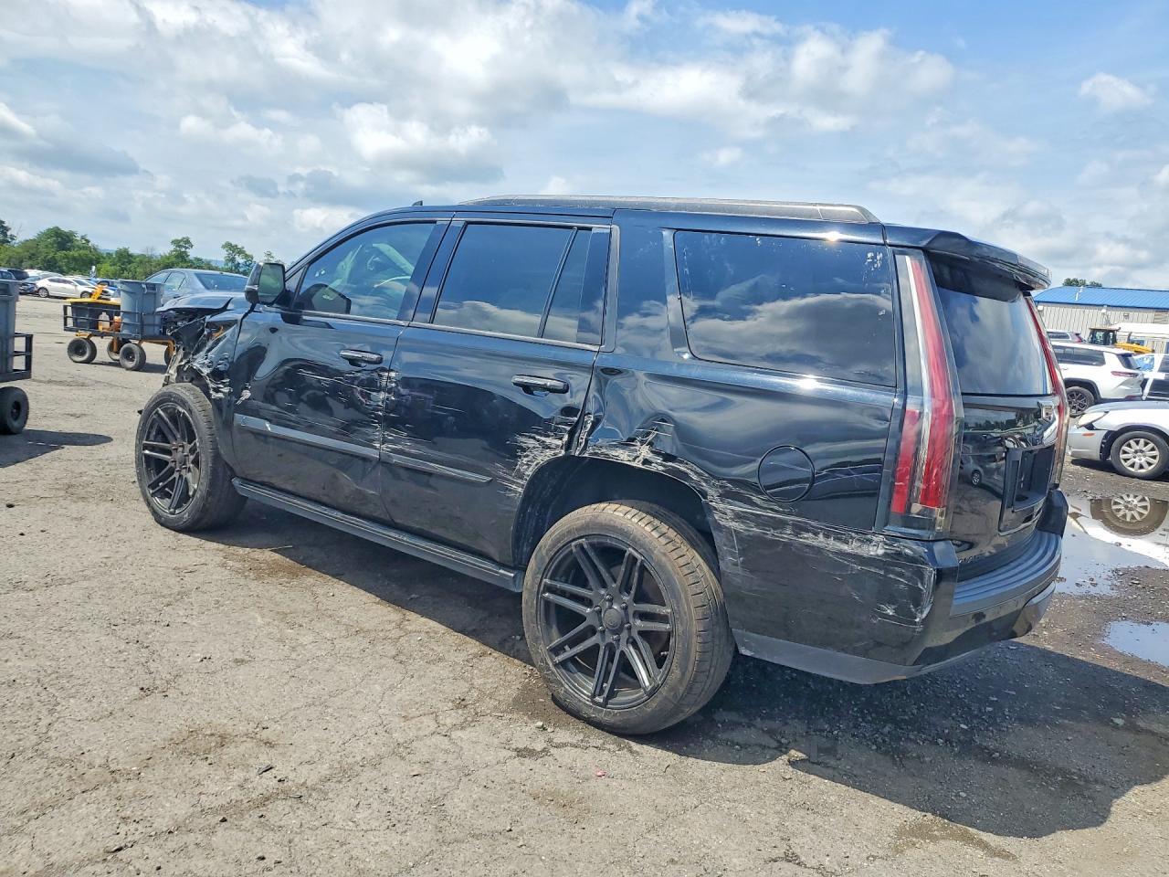 2020 CADILLAC ESCALADE PLATINUM — Фото 2 из 13
