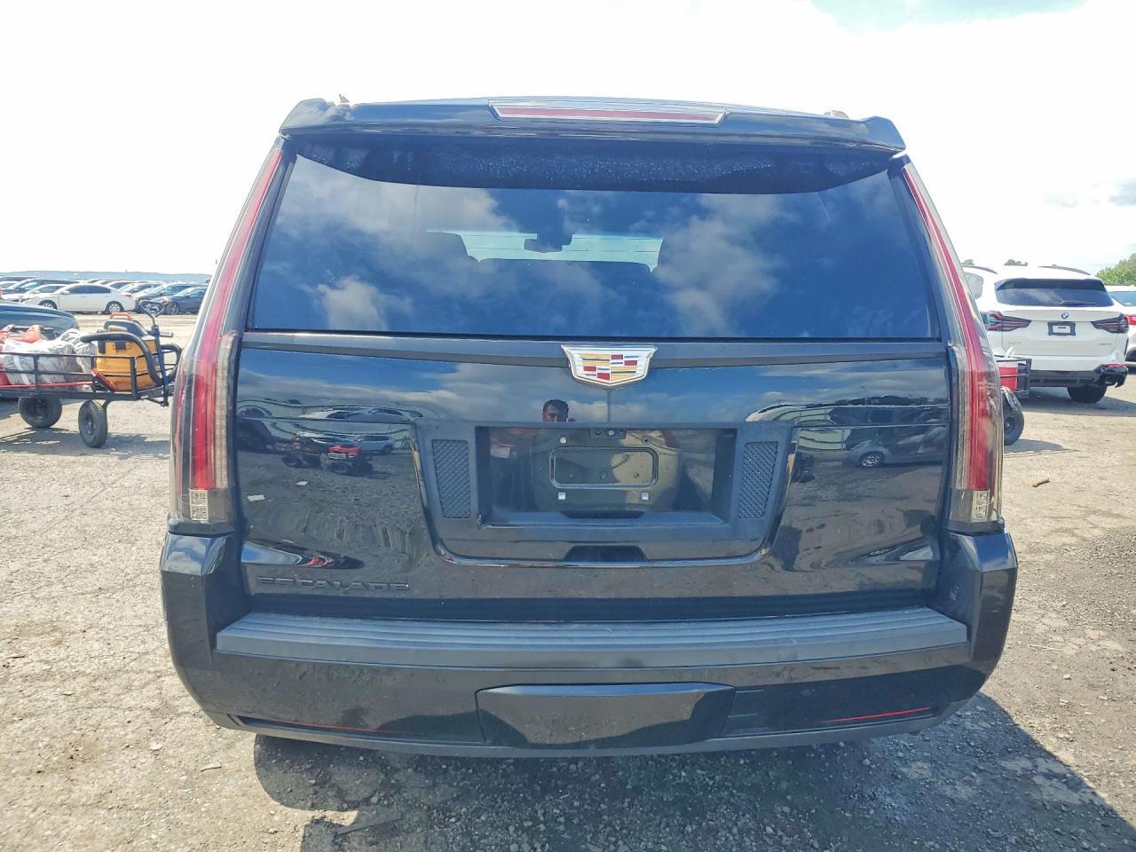 2020 CADILLAC ESCALADE PLATINUM — Фото 6 из 13