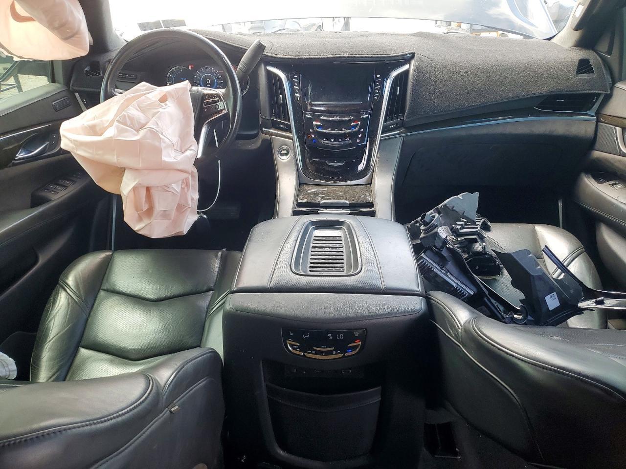 2020 CADILLAC ESCALADE PLATINUM — Фото 8 из 13