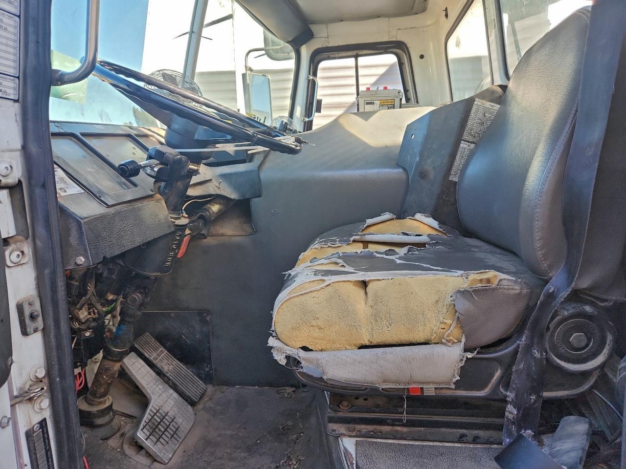 1999 VOLVO WXLL REFUSE TRUCK — Фото 5 из 10