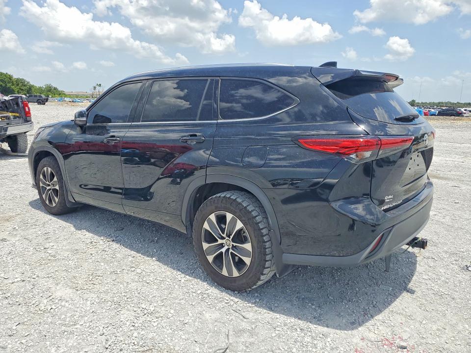 2021 TOYOTA HIGHLANDER XLE — Фото 2 из 13