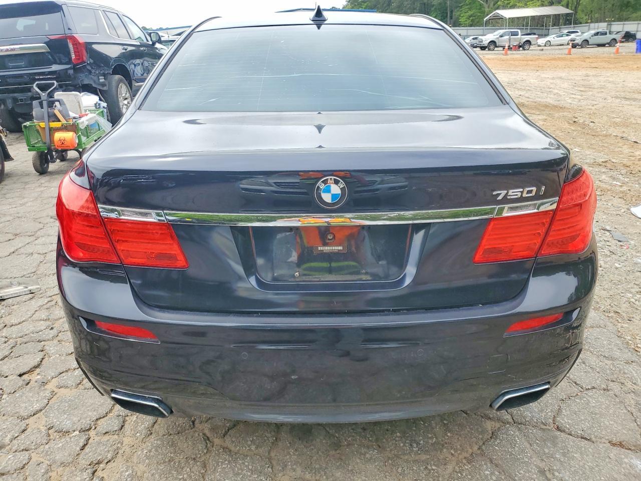 2012 BMW 750 I — Фото 6 из 12