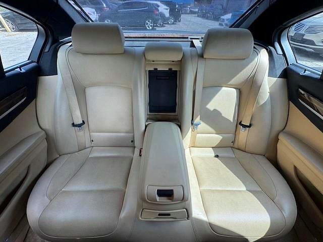 2015 BMW 750 XI — Фото 10 из 15