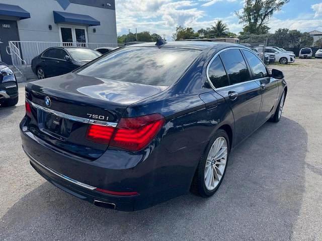 2015 BMW 750 XI — Фото 3 из 15