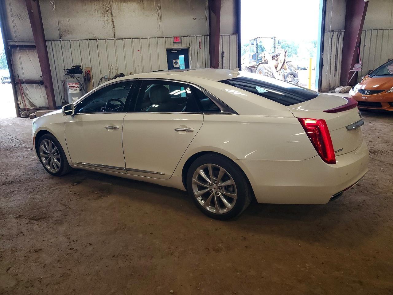 2013 CADILLAC XTS LUXURY COLLECTION — Фото 2 из 12