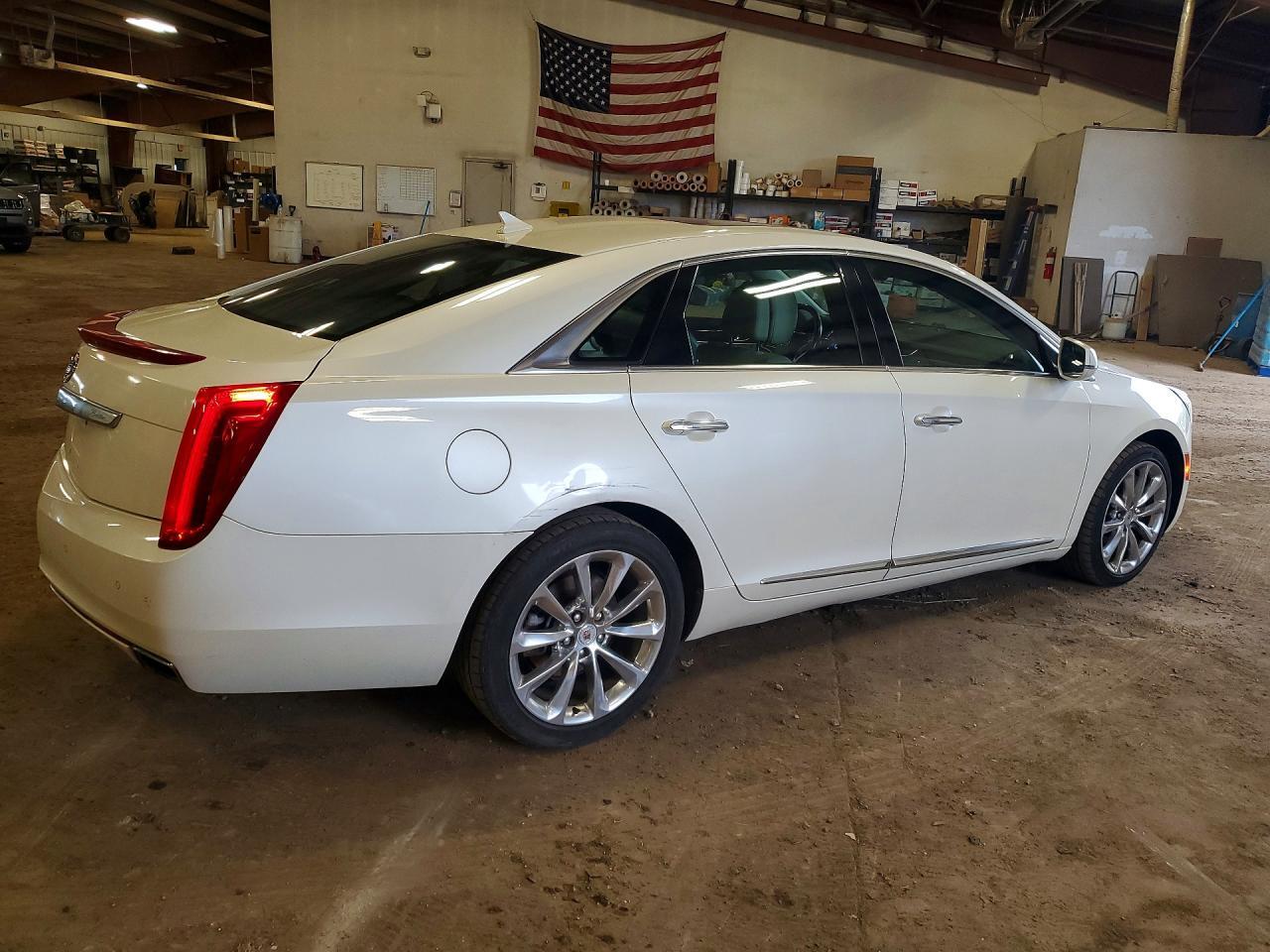 2013 CADILLAC XTS LUXURY COLLECTION — Фото 3 из 12