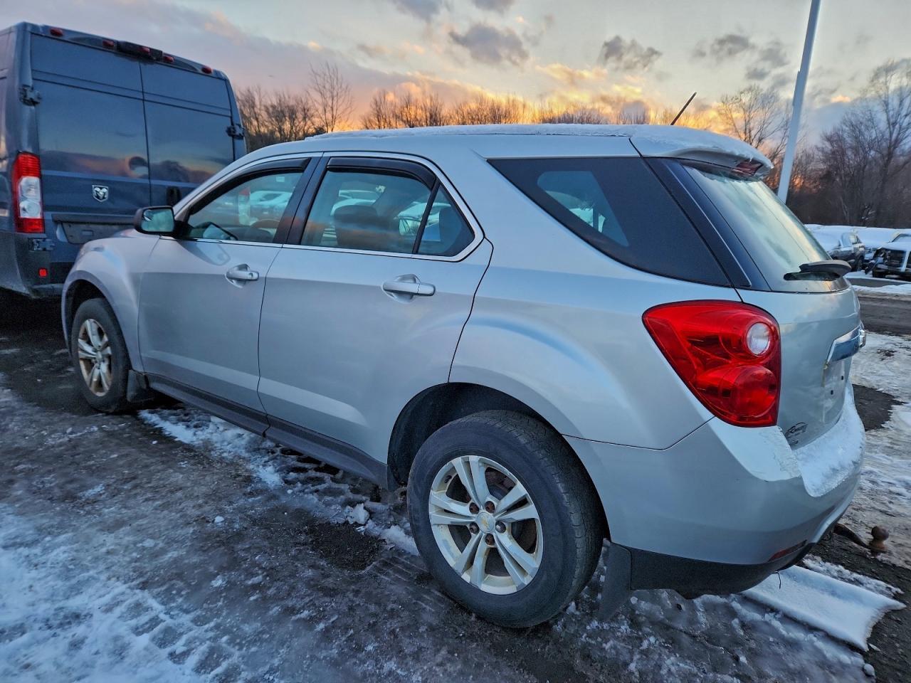 2015 CHEVROLET EQUINOX LS — Фото 2 из 13