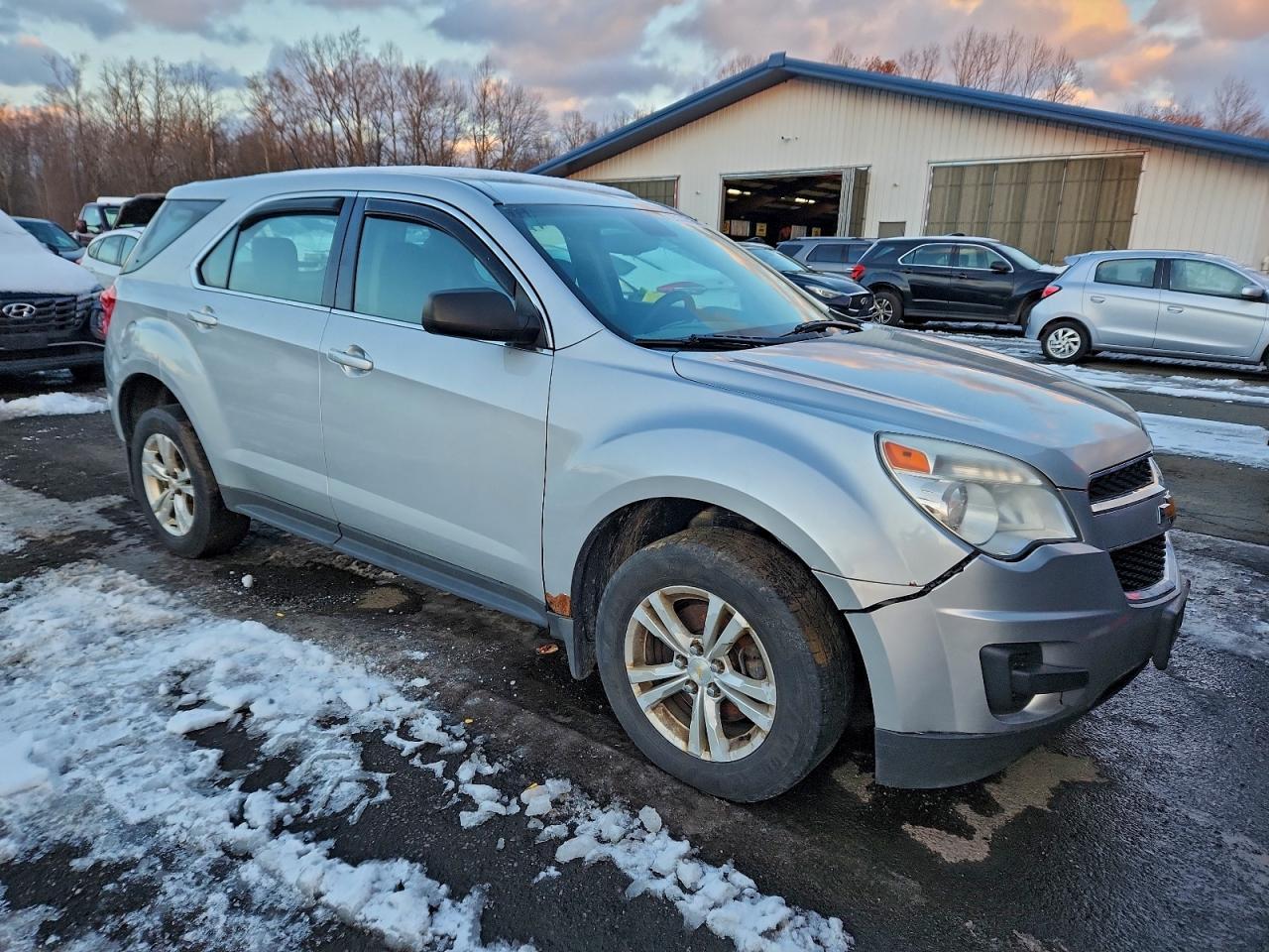 2015 CHEVROLET EQUINOX LS — Фото 4 из 13