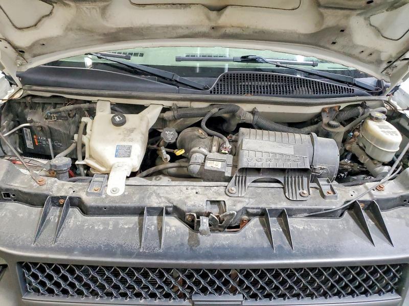 2012 CHEVROLET EXPRESS G2500 — Фото 12 из 13