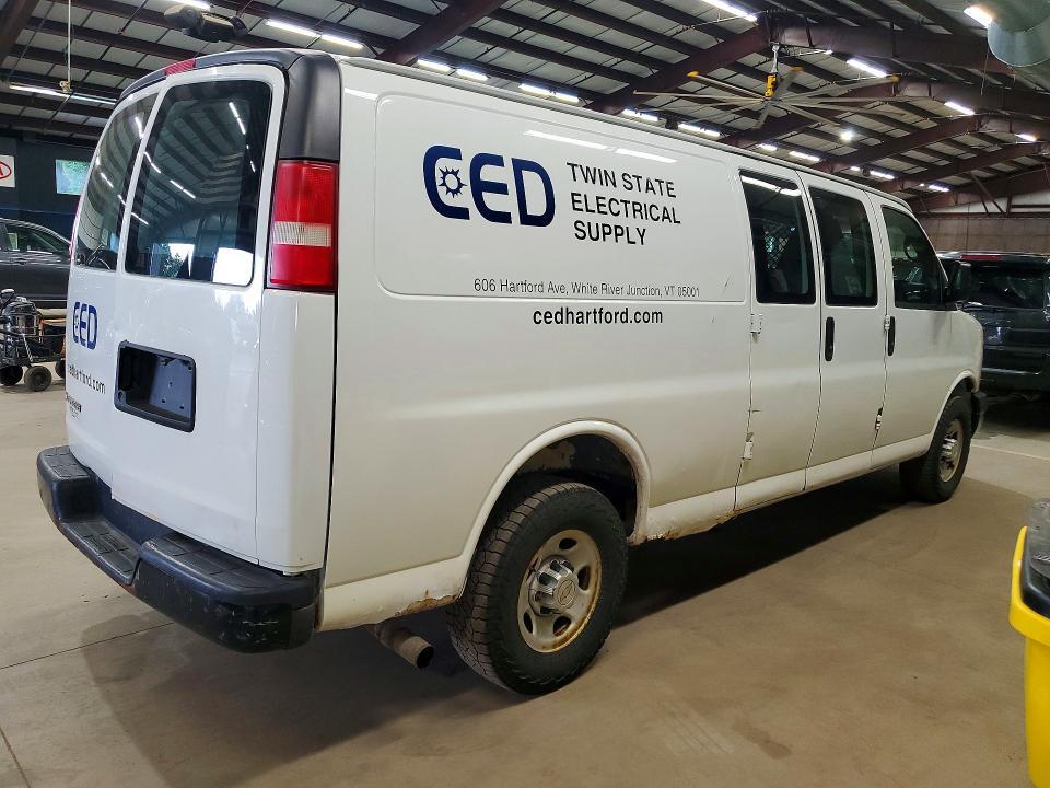 2012 CHEVROLET EXPRESS G2500 — Фото 3 из 13