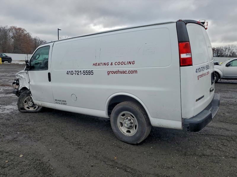 2023 CHEVROLET EXPRESS — Фото 2 из 13