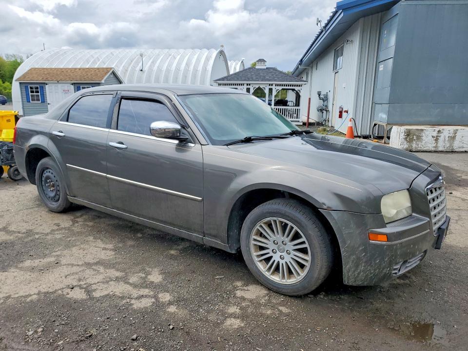2010 CHRYSLER 300 TOURING — Фото 4 из 12
