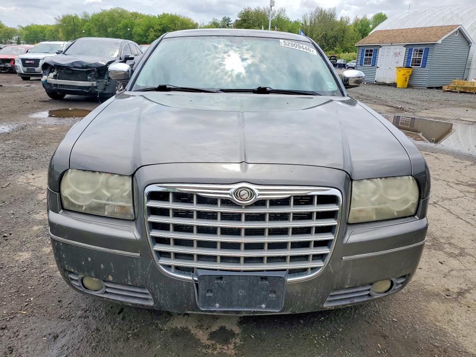 2010 CHRYSLER 300 TOURING — Фото 5 из 12