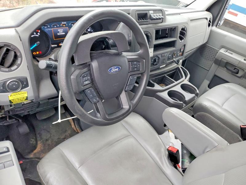 2023 FORD ECONOLINE E-350 — Фото 8 из 13