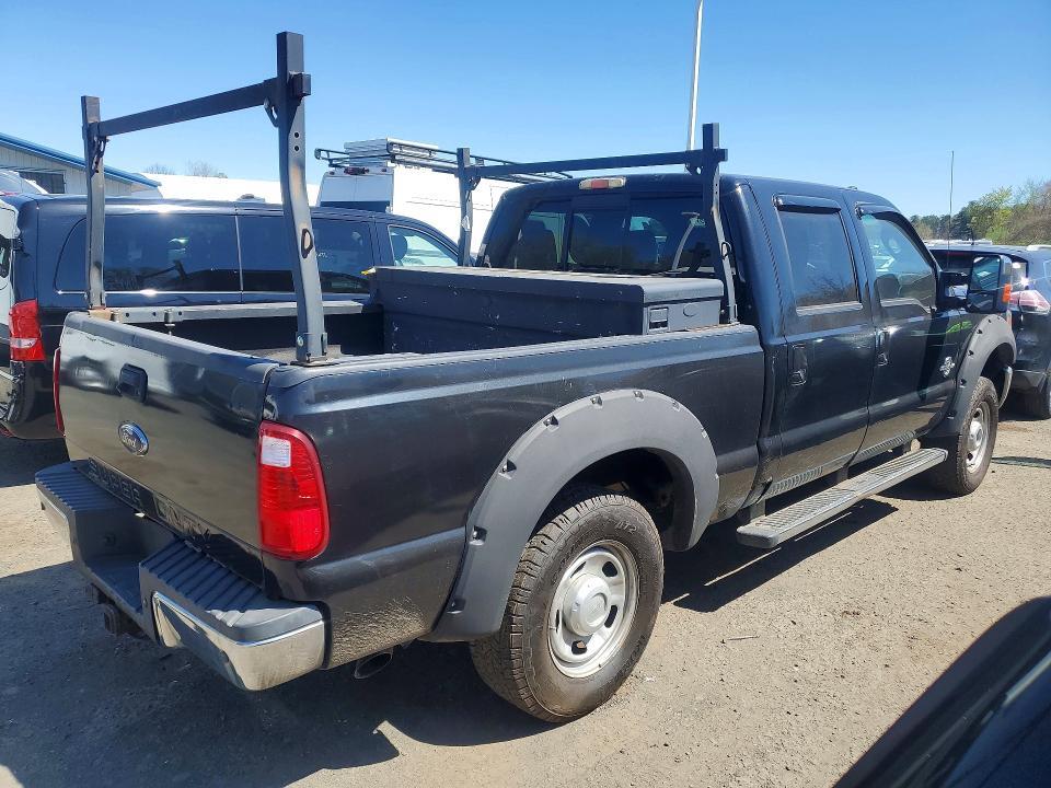 2011 FORD F250 SUPER DUTY — Фото 3 из 12