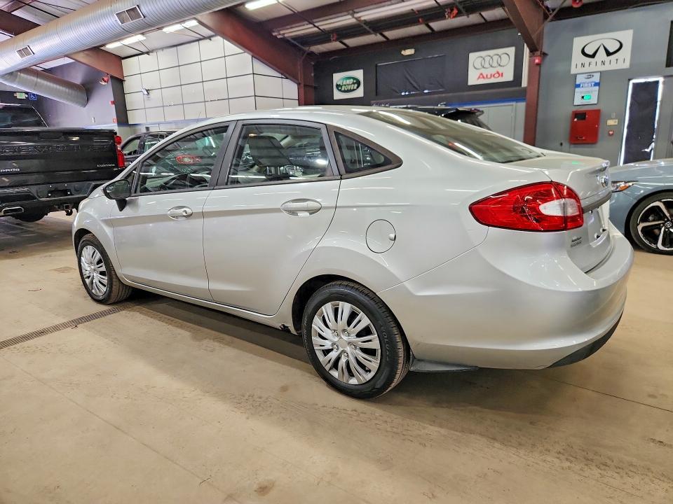 2013 FORD FIESTA S — Фото 2 из 12