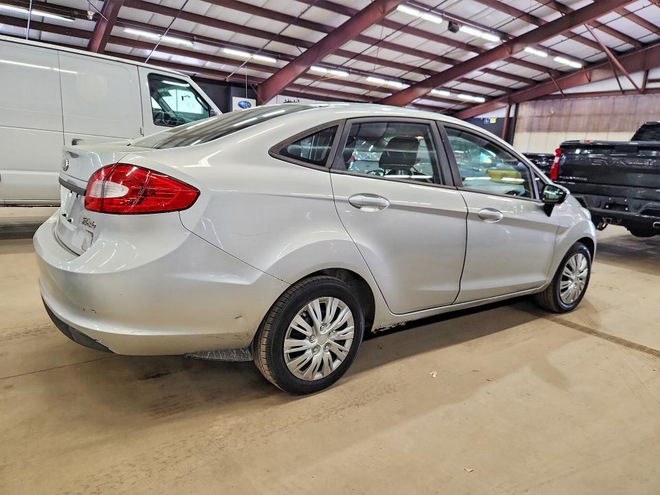 2013 FORD FIESTA S — Фото 3 из 12