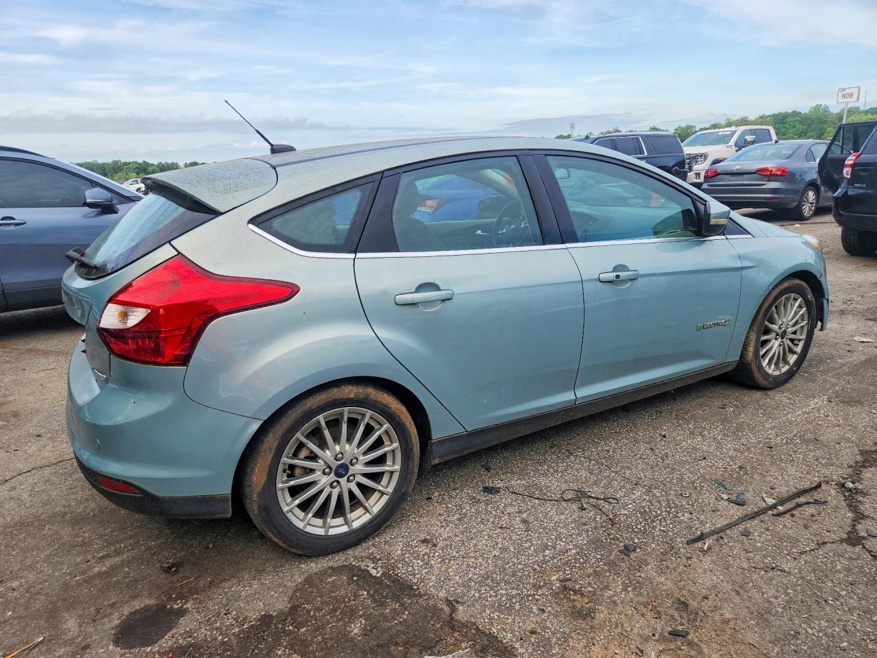 2014 FORD FOCUS BEV — Фото 3 из 12