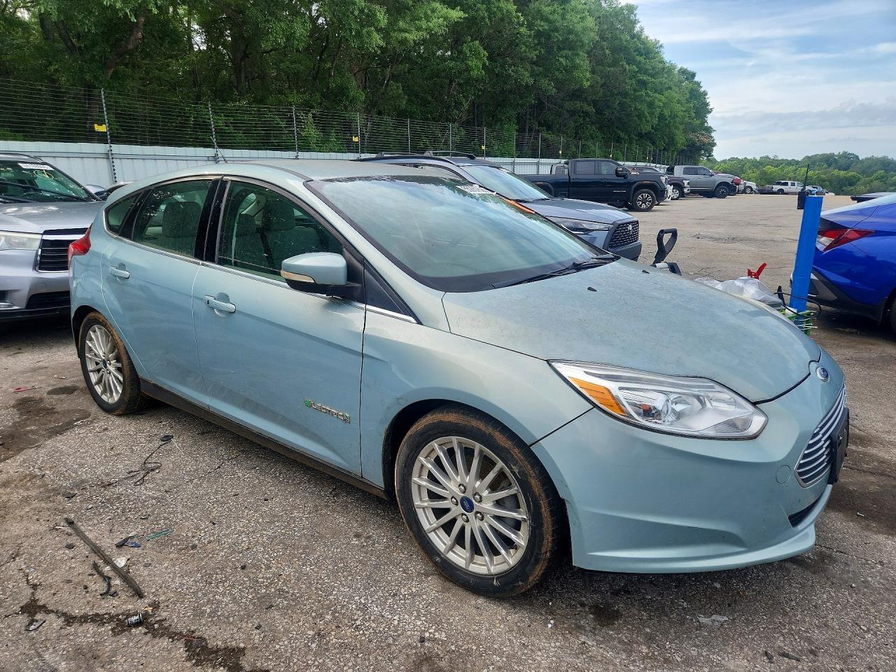 2014 FORD FOCUS BEV — Фото 4 из 12