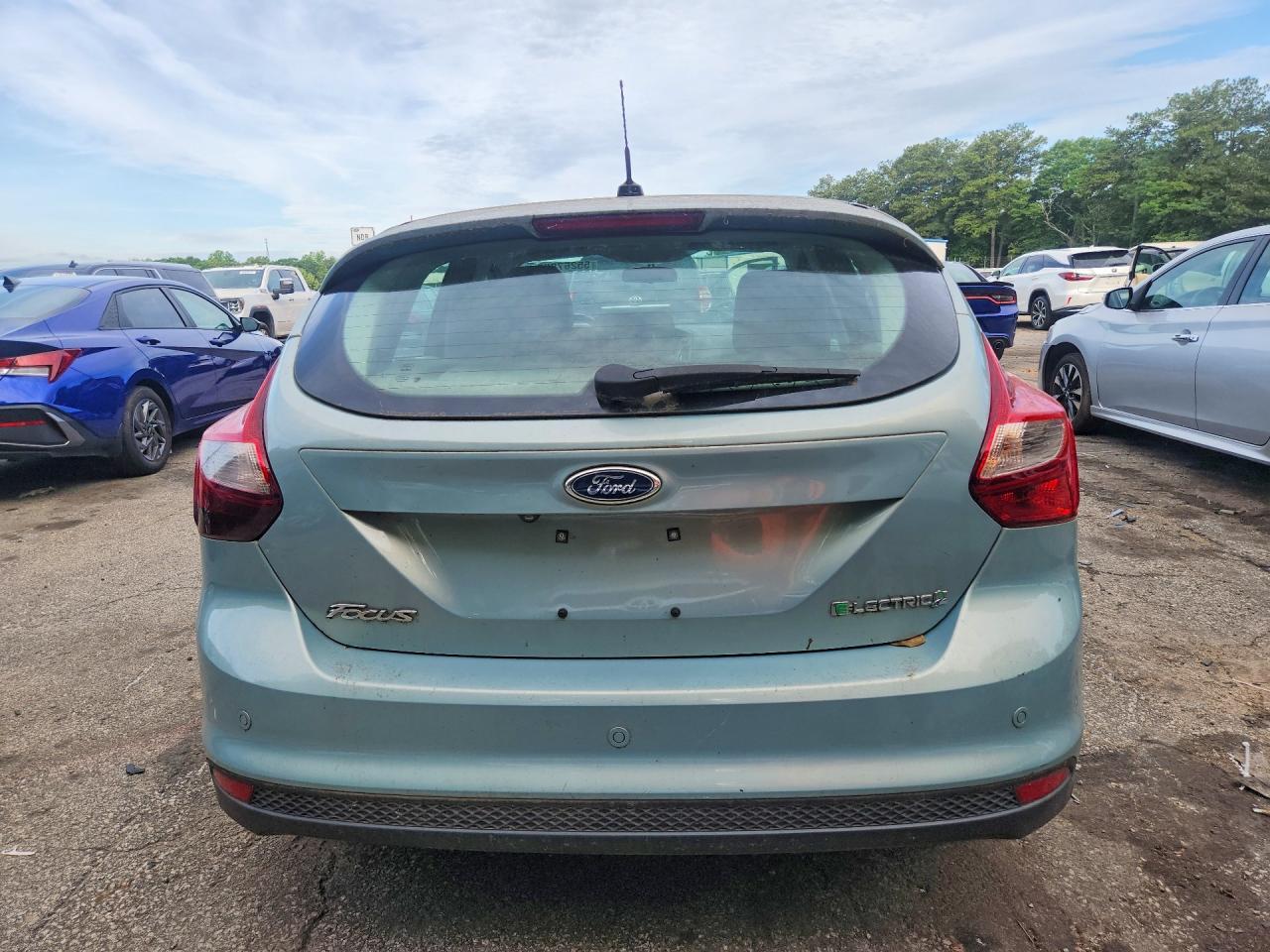 2014 FORD FOCUS BEV — Фото 6 из 12