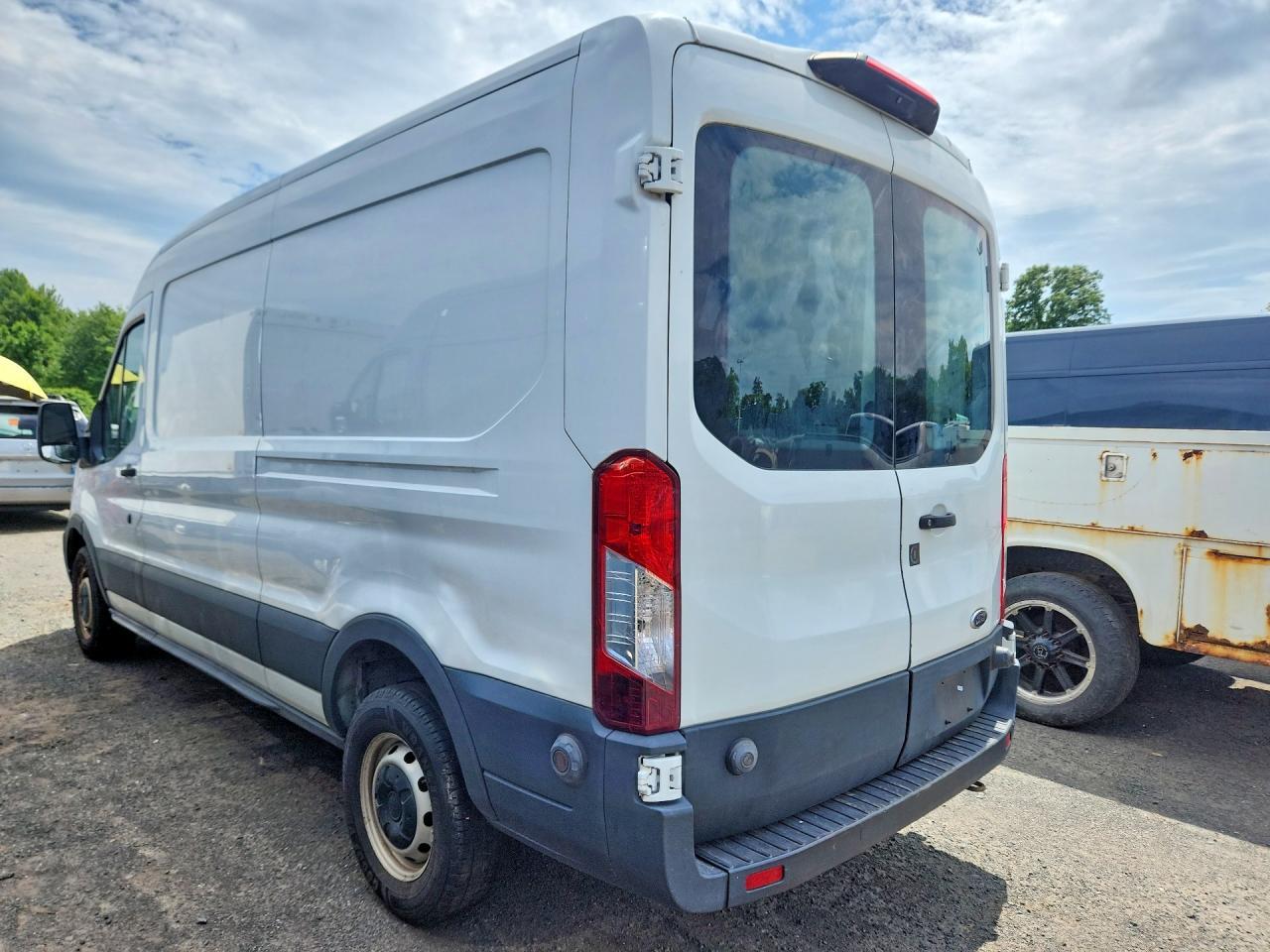 1FTBR1C84LKA10738 2020 FORD TRANSIT photo no. 2