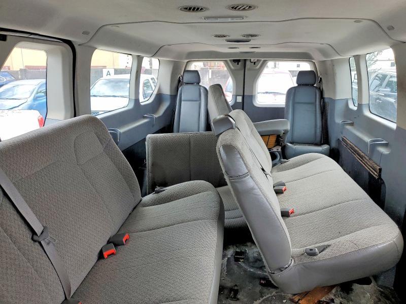 2015 FORD TRANSIT T-350 — Фото 10 из 13